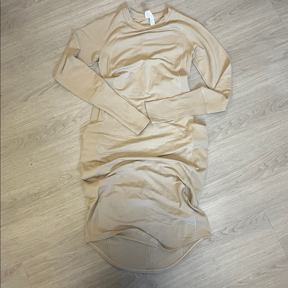lululemon athletica On and Om Midi Dress